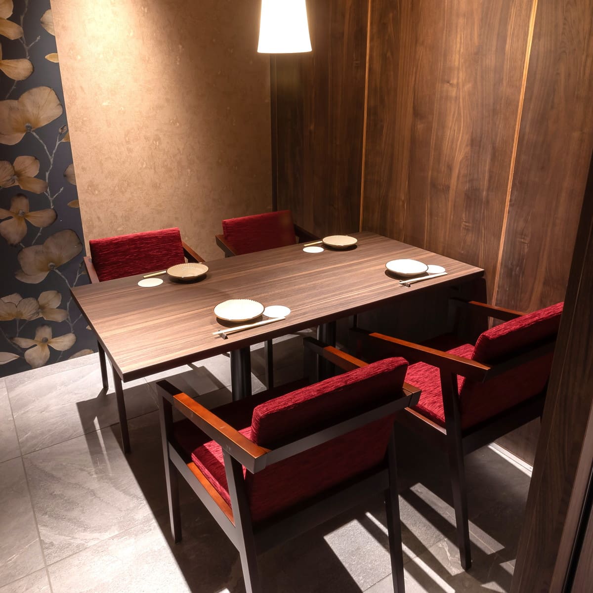 テーブル席個室4名様