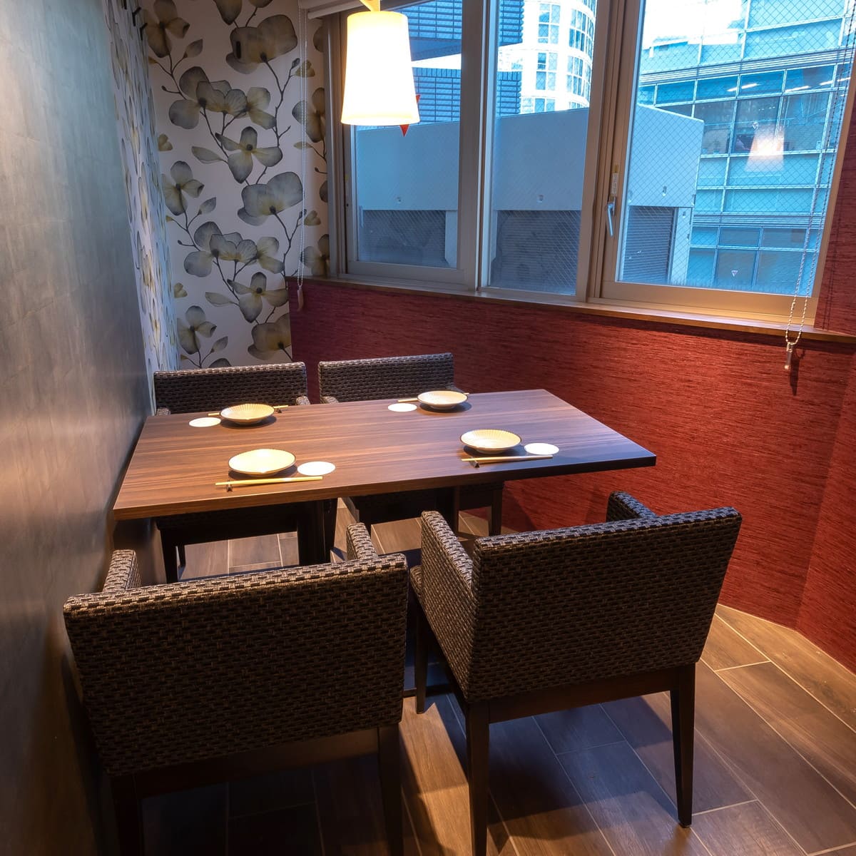 テーブル席個室4名様