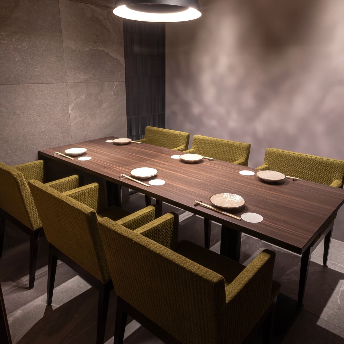 テーブル席個室6名様